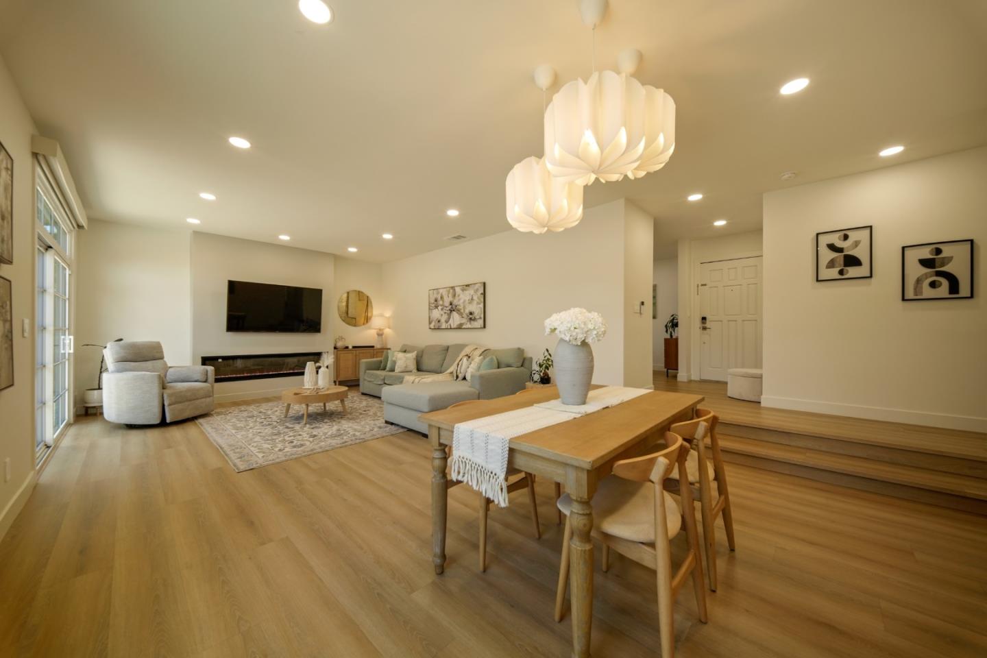 4833 Claremont Park CT