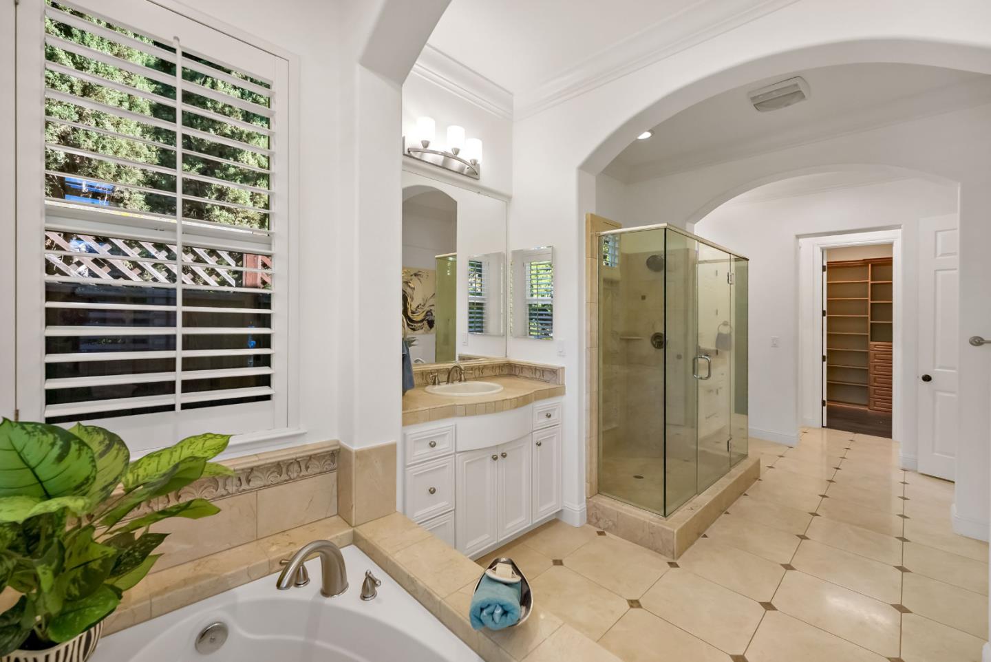 1131 Laguna Creek LN