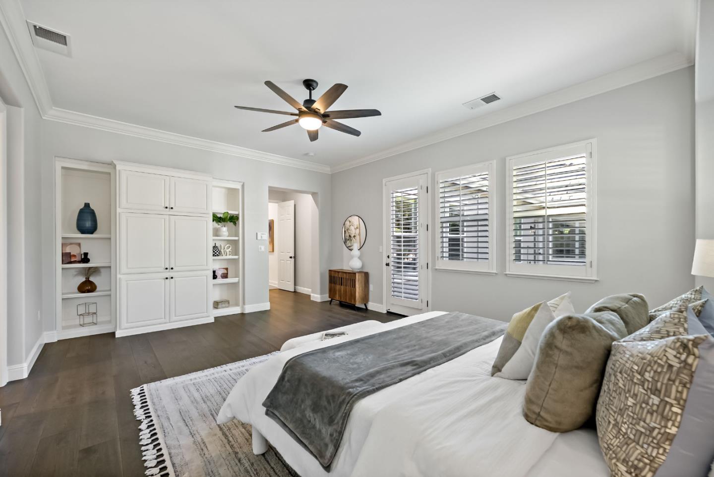 1131 Laguna Creek LN