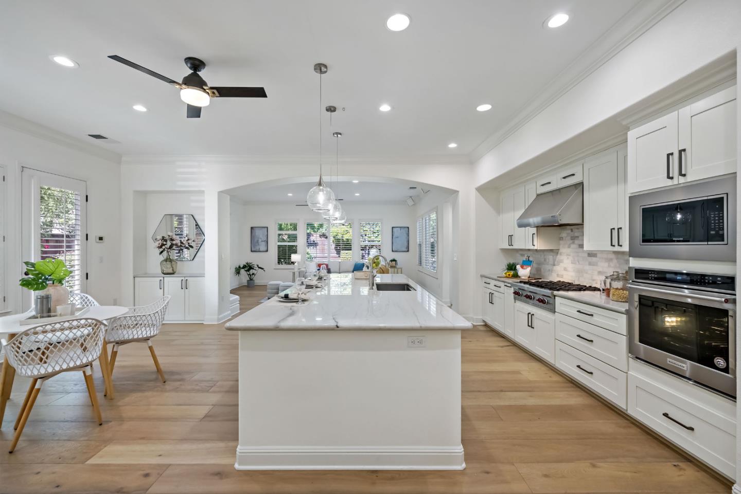 1131 Laguna Creek LN