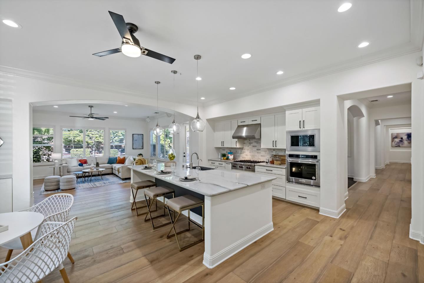 1131 Laguna Creek LN