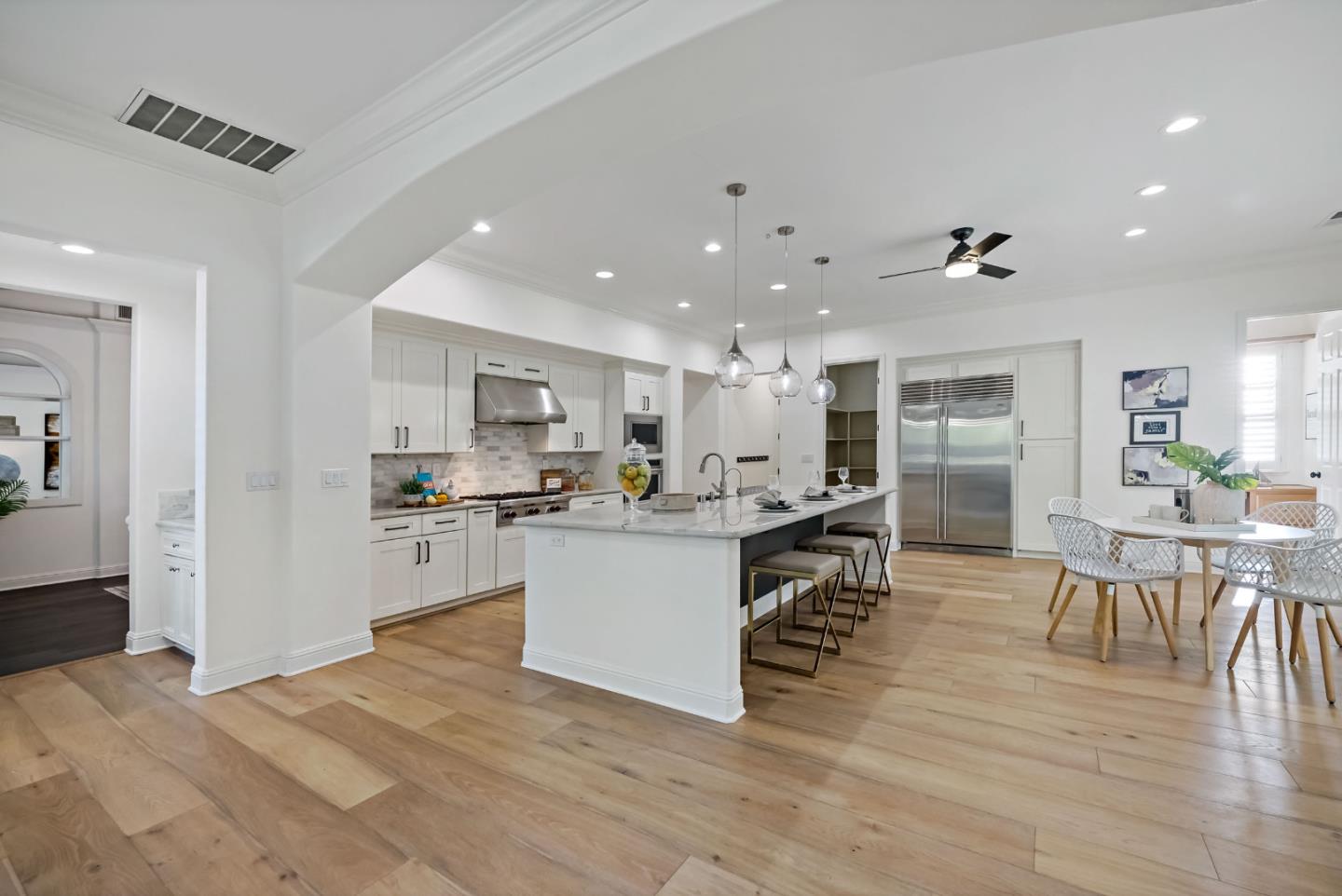 1131 Laguna Creek LN