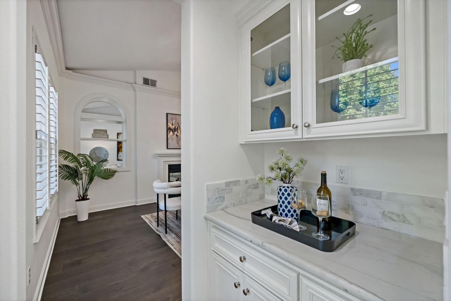 1131 Laguna Creek LN