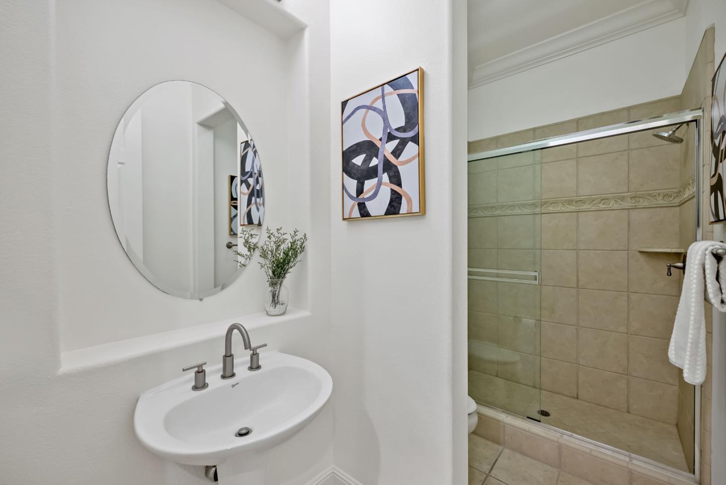 1131 Laguna Creek LN