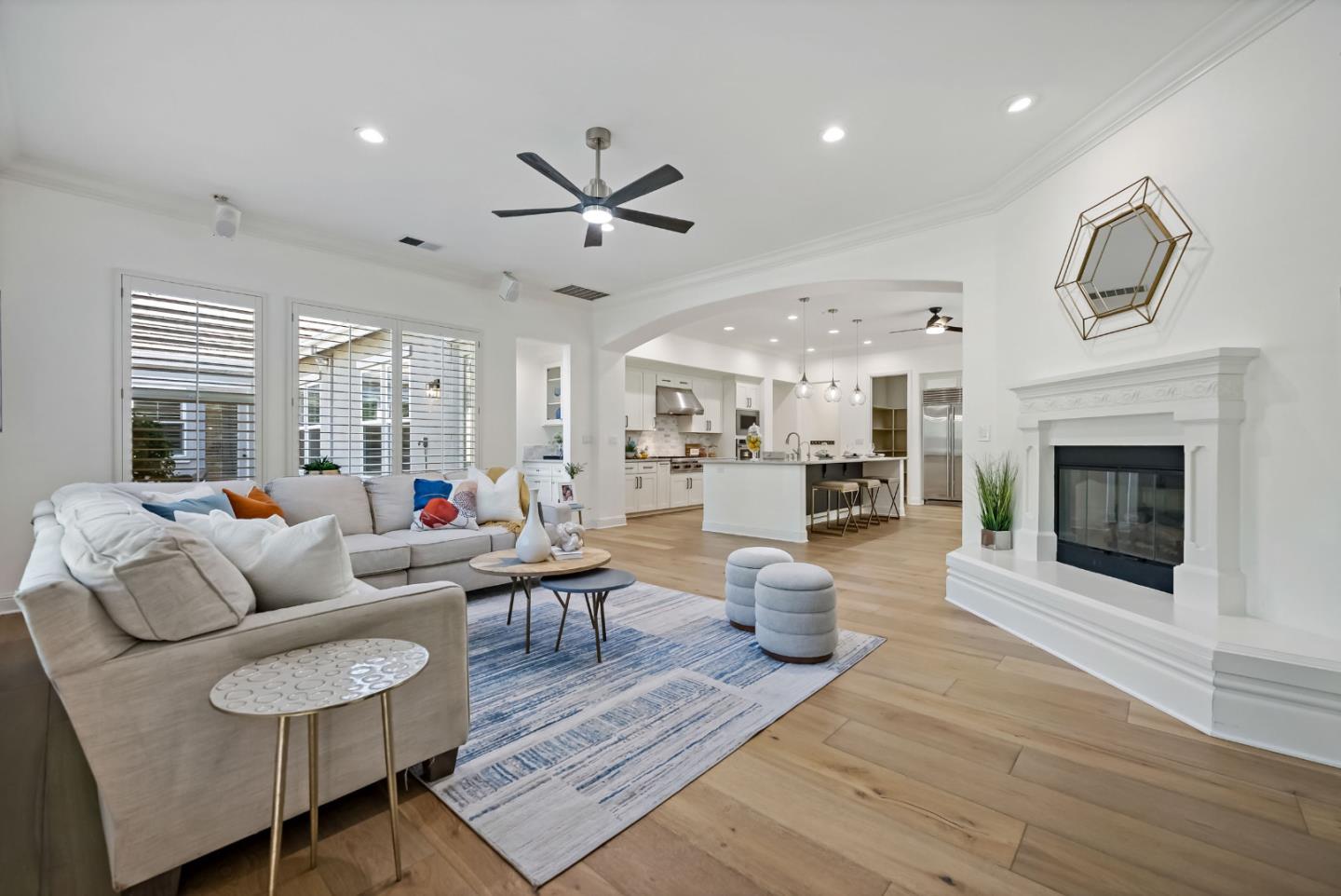 1131 Laguna Creek LN