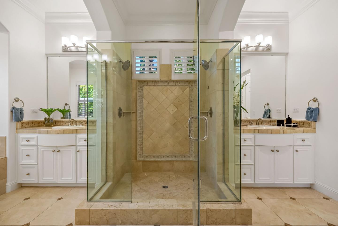 1131 Laguna Creek LN