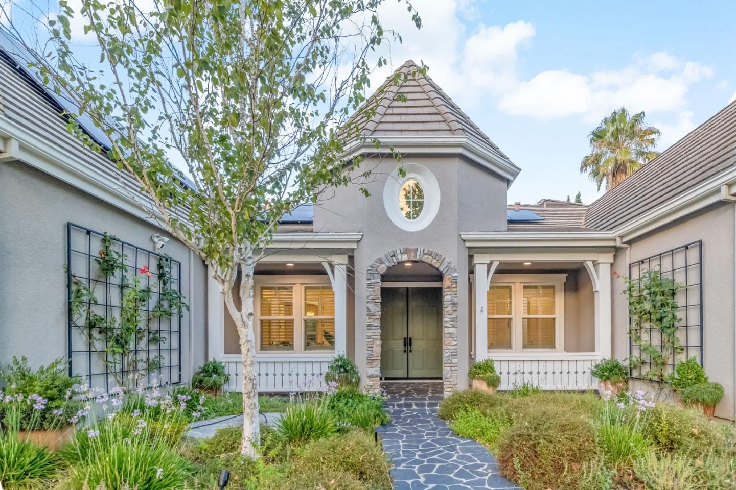 1131 Laguna Creek LN