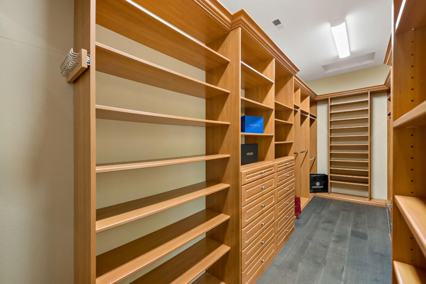 1131 Laguna Creek LN