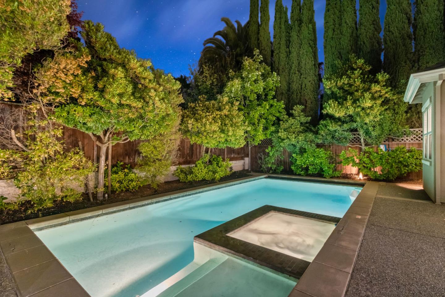 1131 Laguna Creek LN