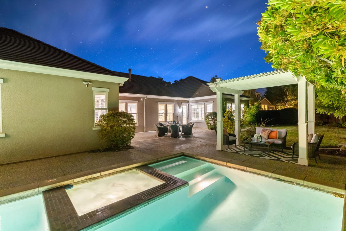 1131 Laguna Creek LN
