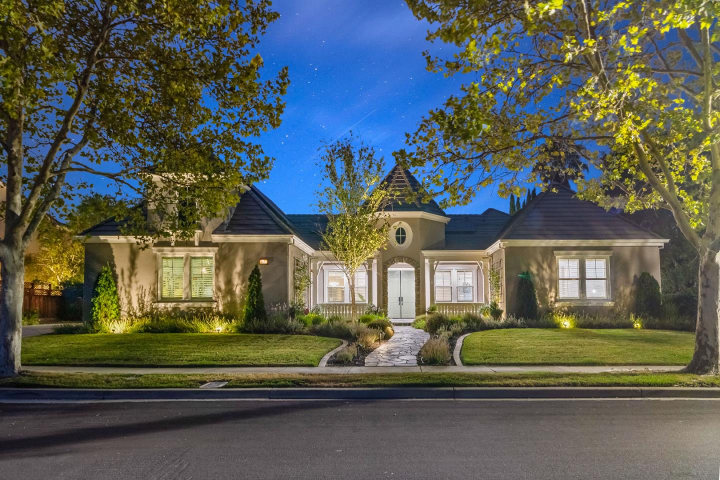 1131 Laguna Creek LN
