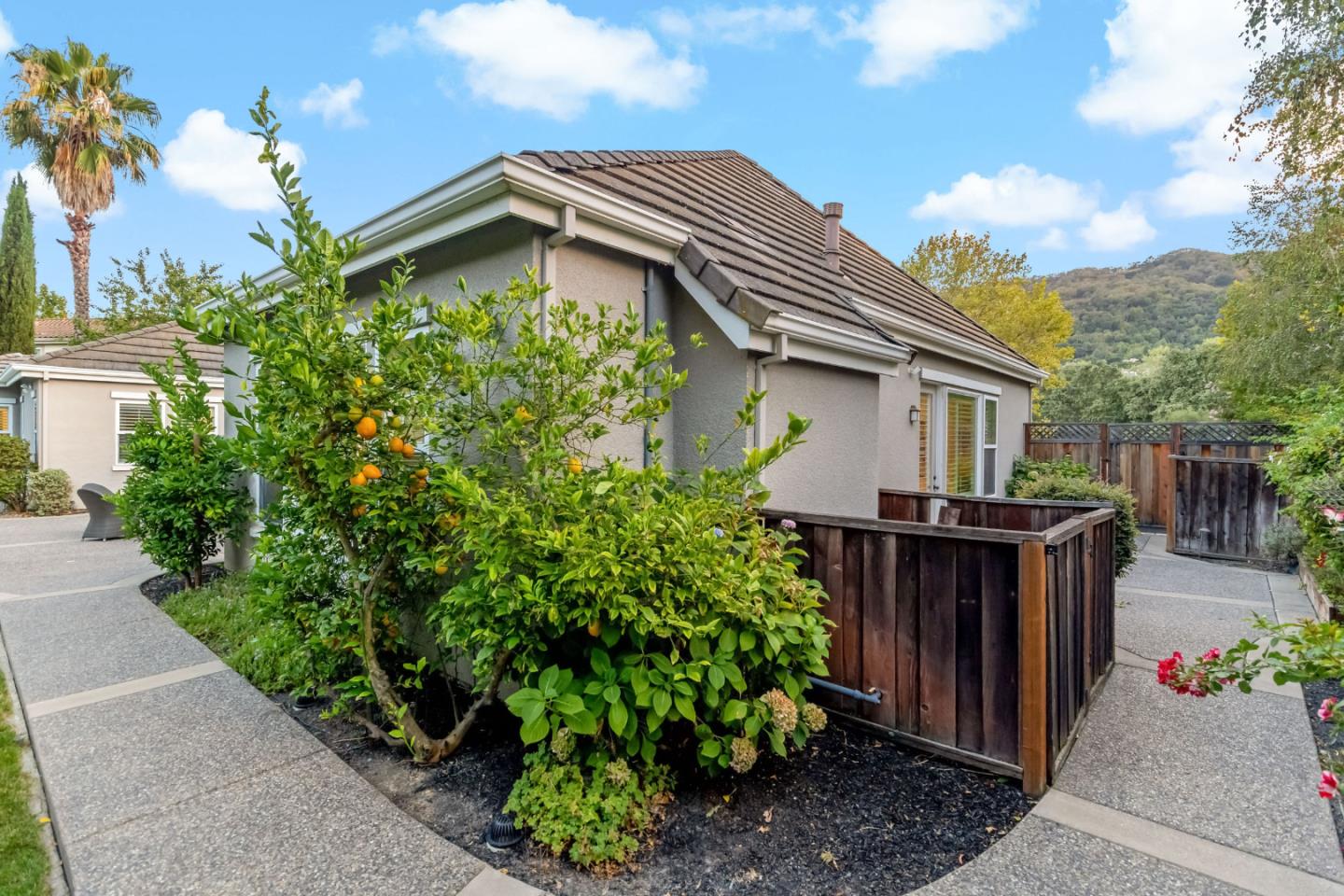 1131 Laguna Creek LN