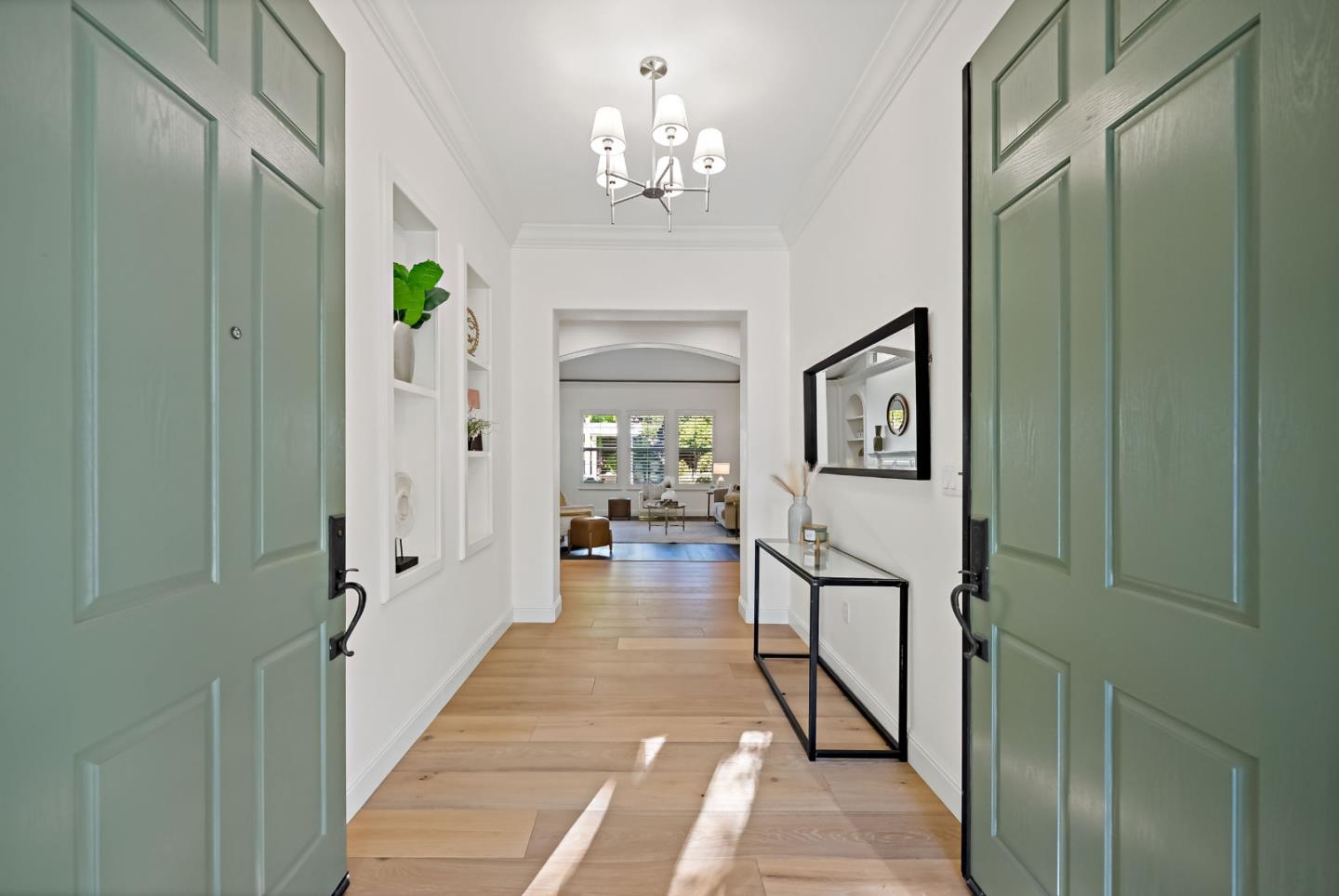 1131 Laguna Creek LN