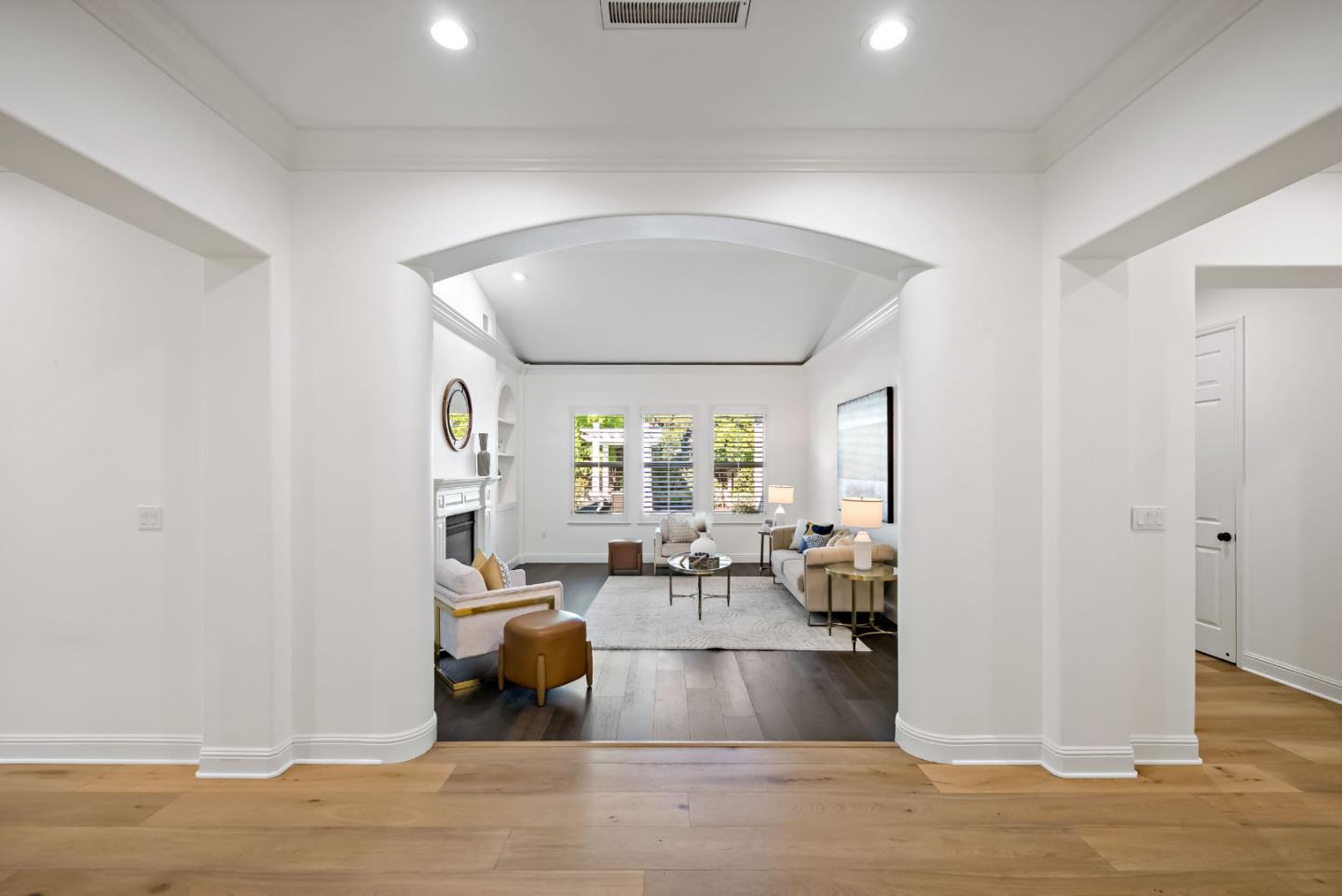 1131 Laguna Creek LN