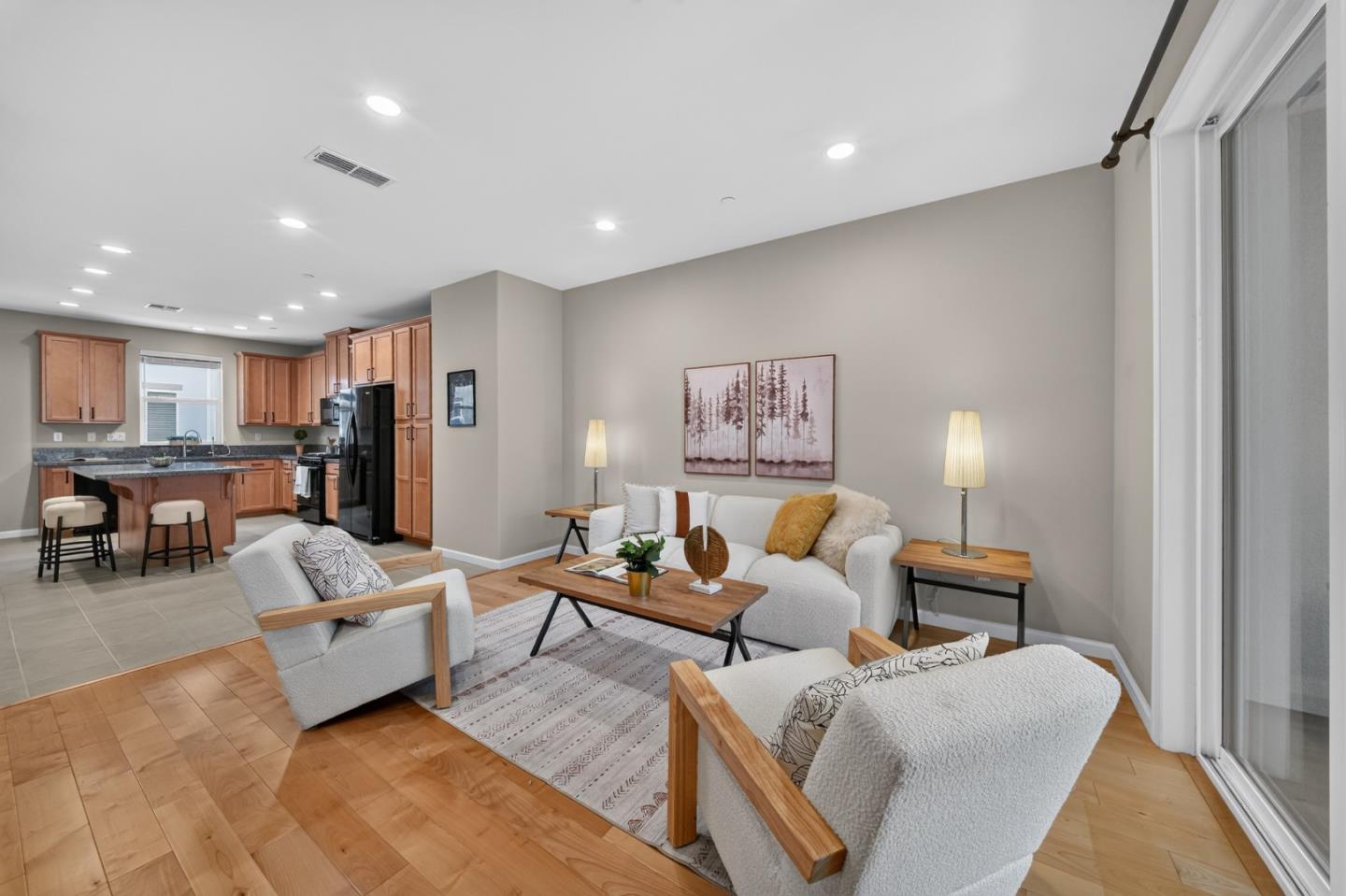 2731 Viterbo CT 4