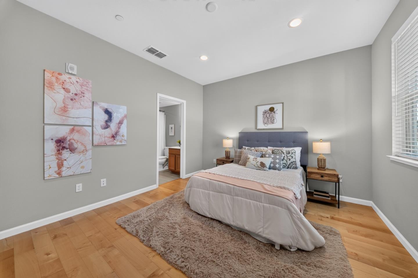 2731 Viterbo CT 4