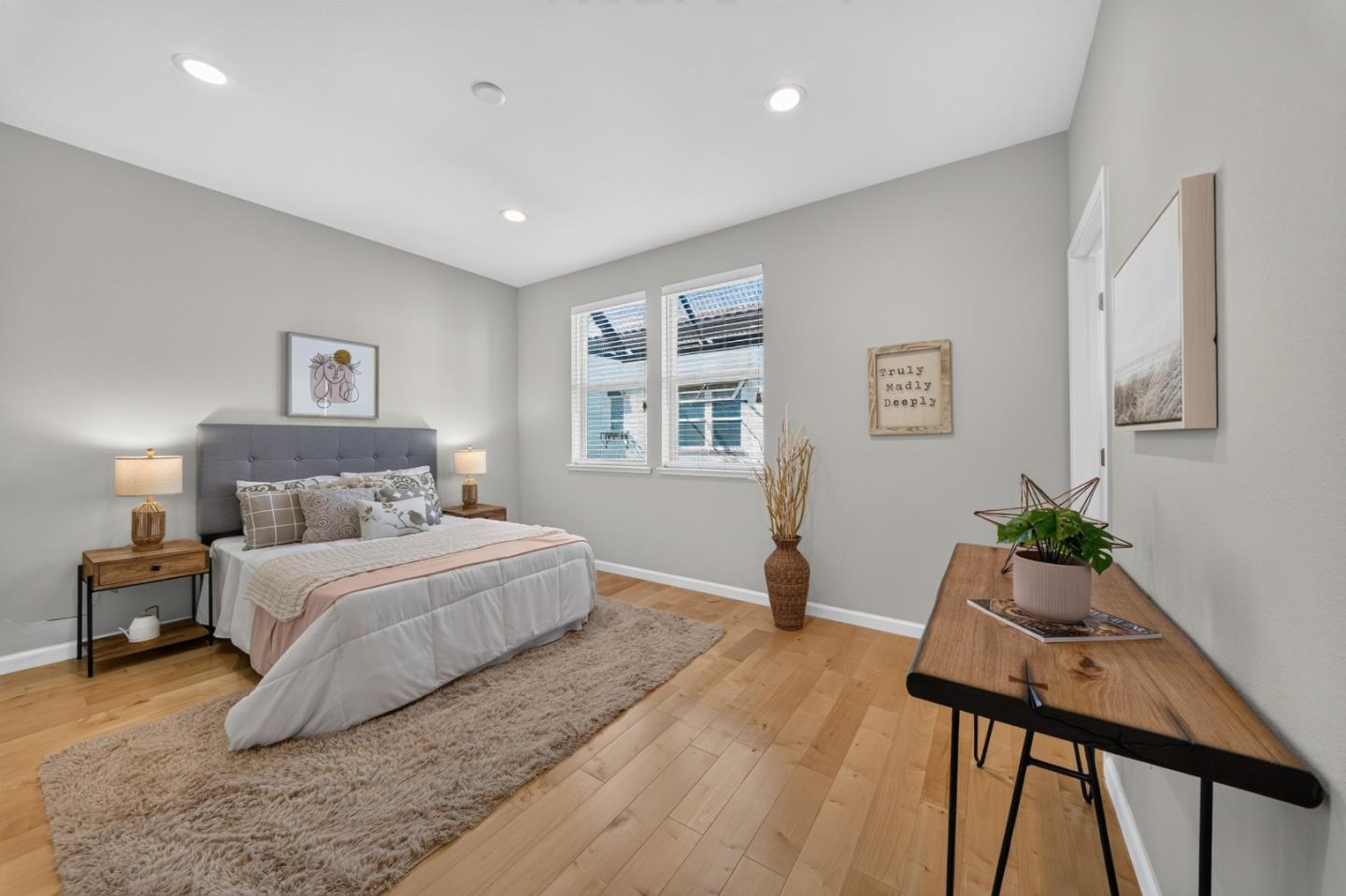 2731 Viterbo CT 4