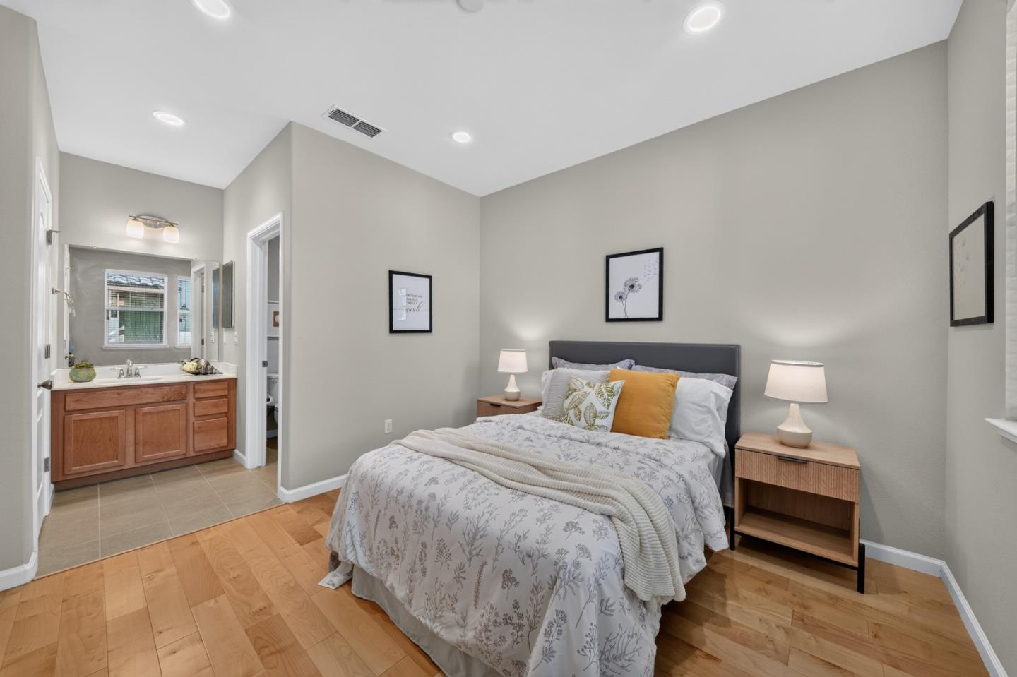 2731 Viterbo CT 4