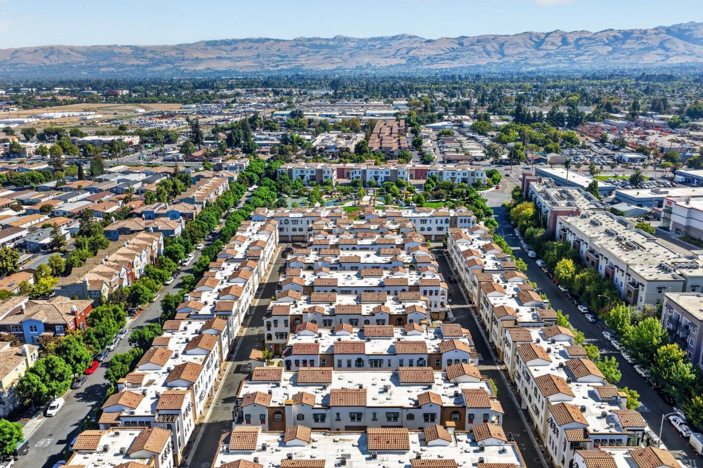 2731 Viterbo CT 4