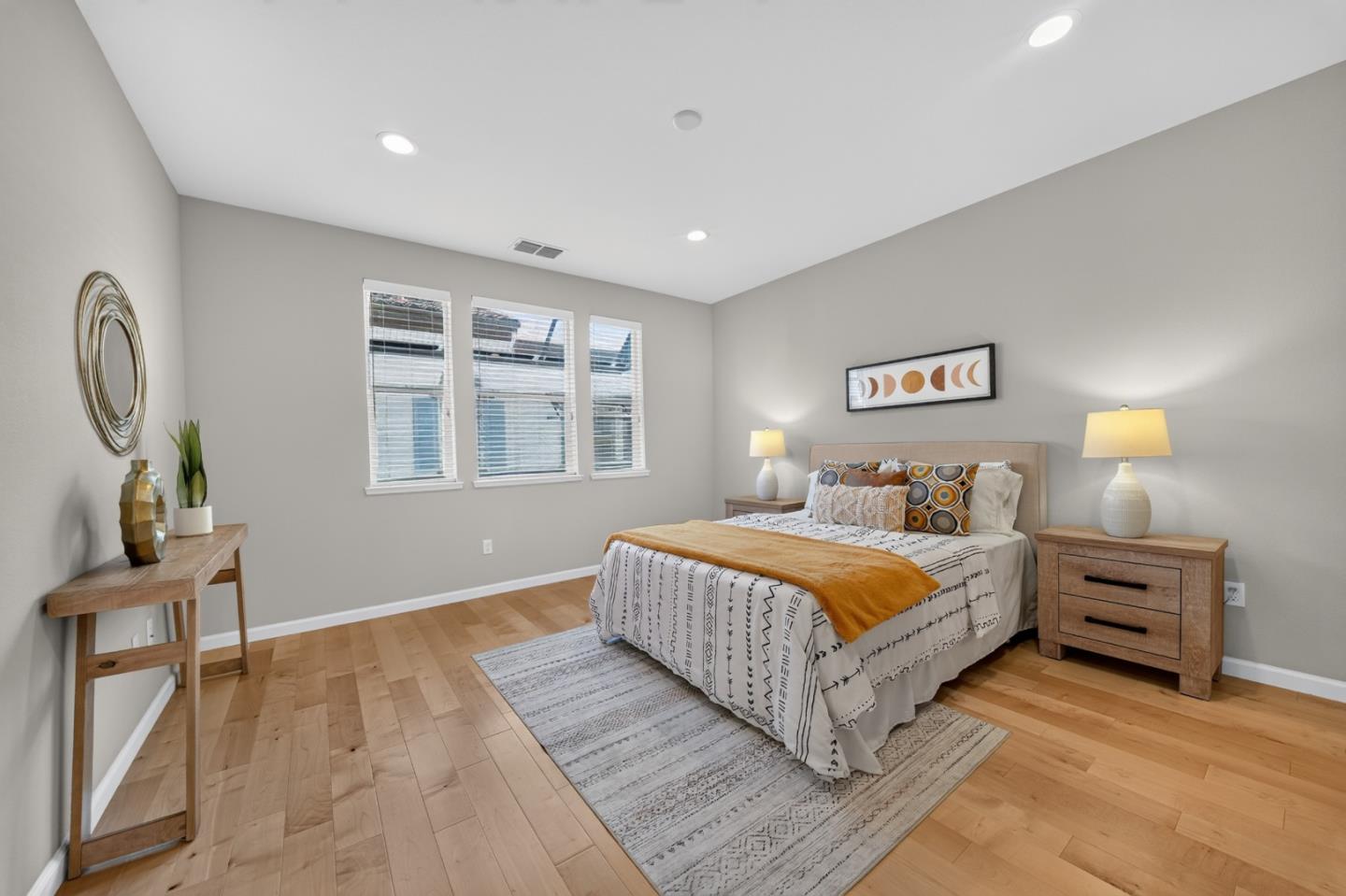 2731 Viterbo CT 4