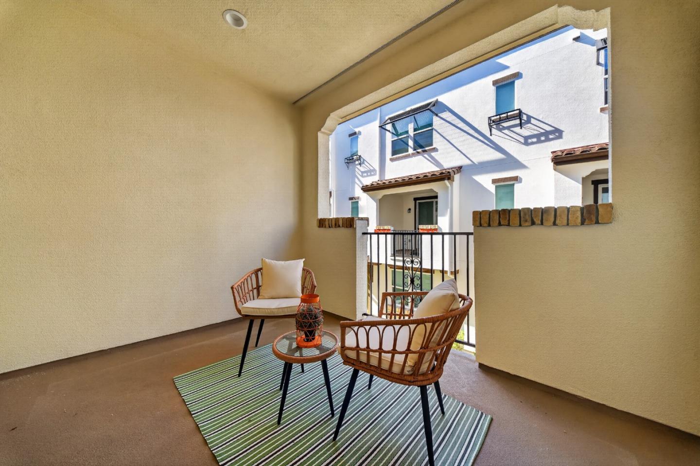 2731 Viterbo CT 4
