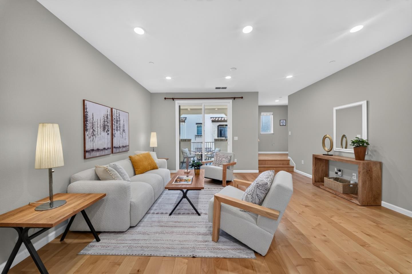 2731 Viterbo CT 4