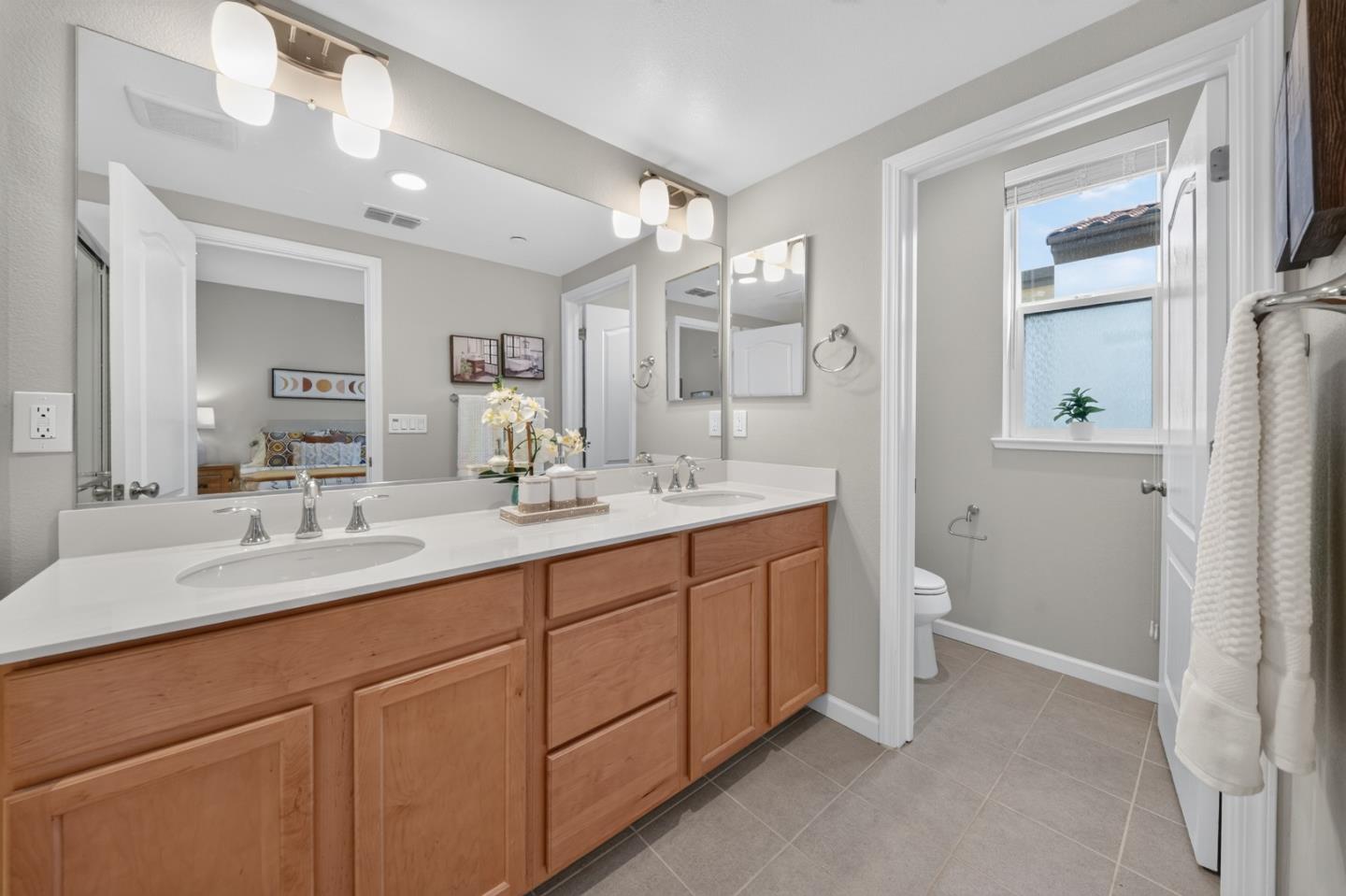 2731 Viterbo CT 4
