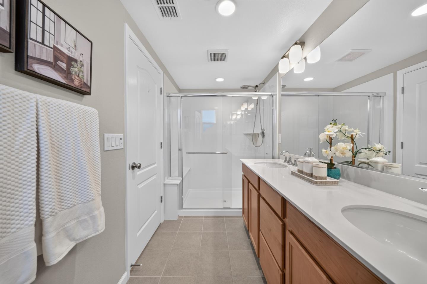 2731 Viterbo CT 4