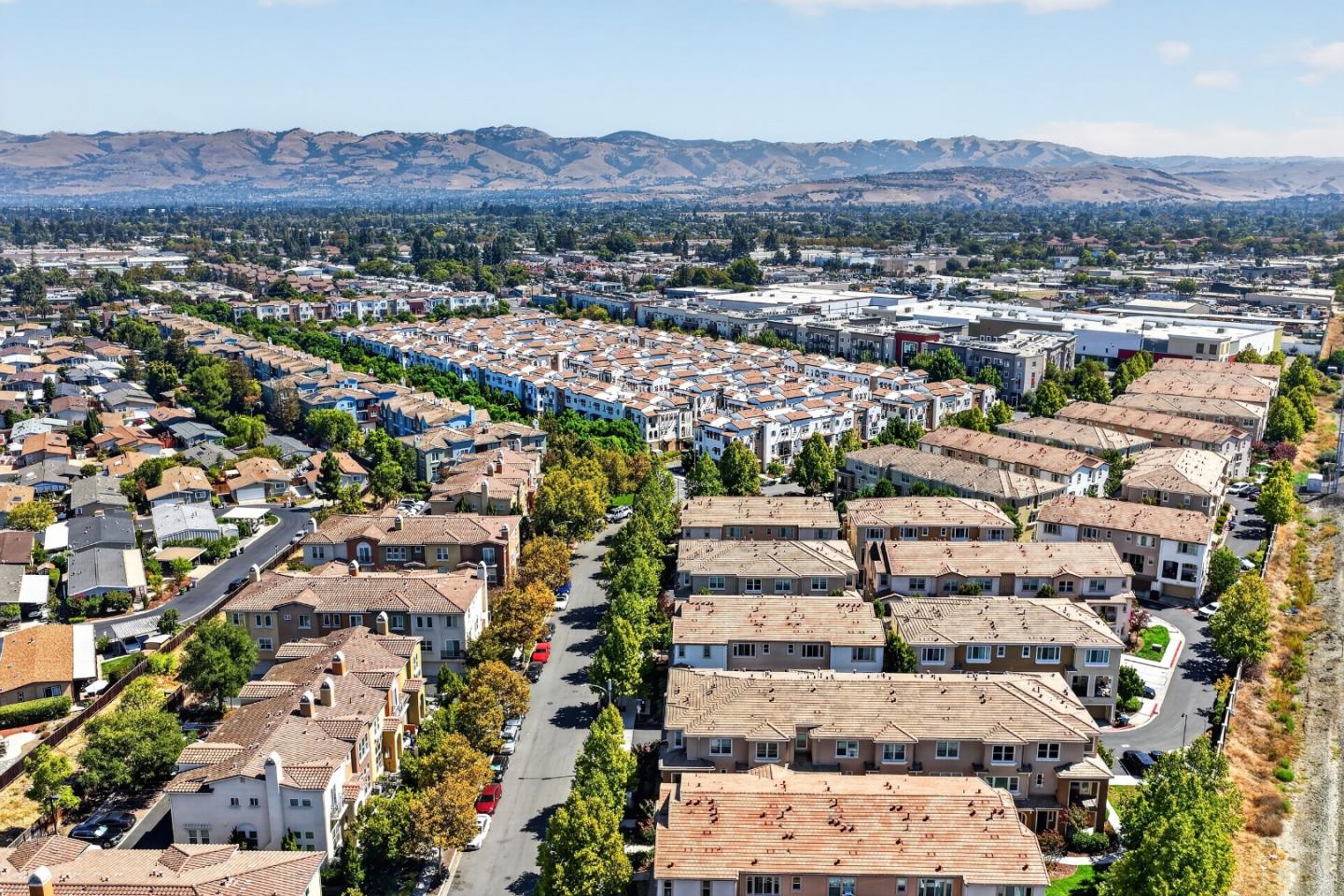 2712 Ferrara CIR
