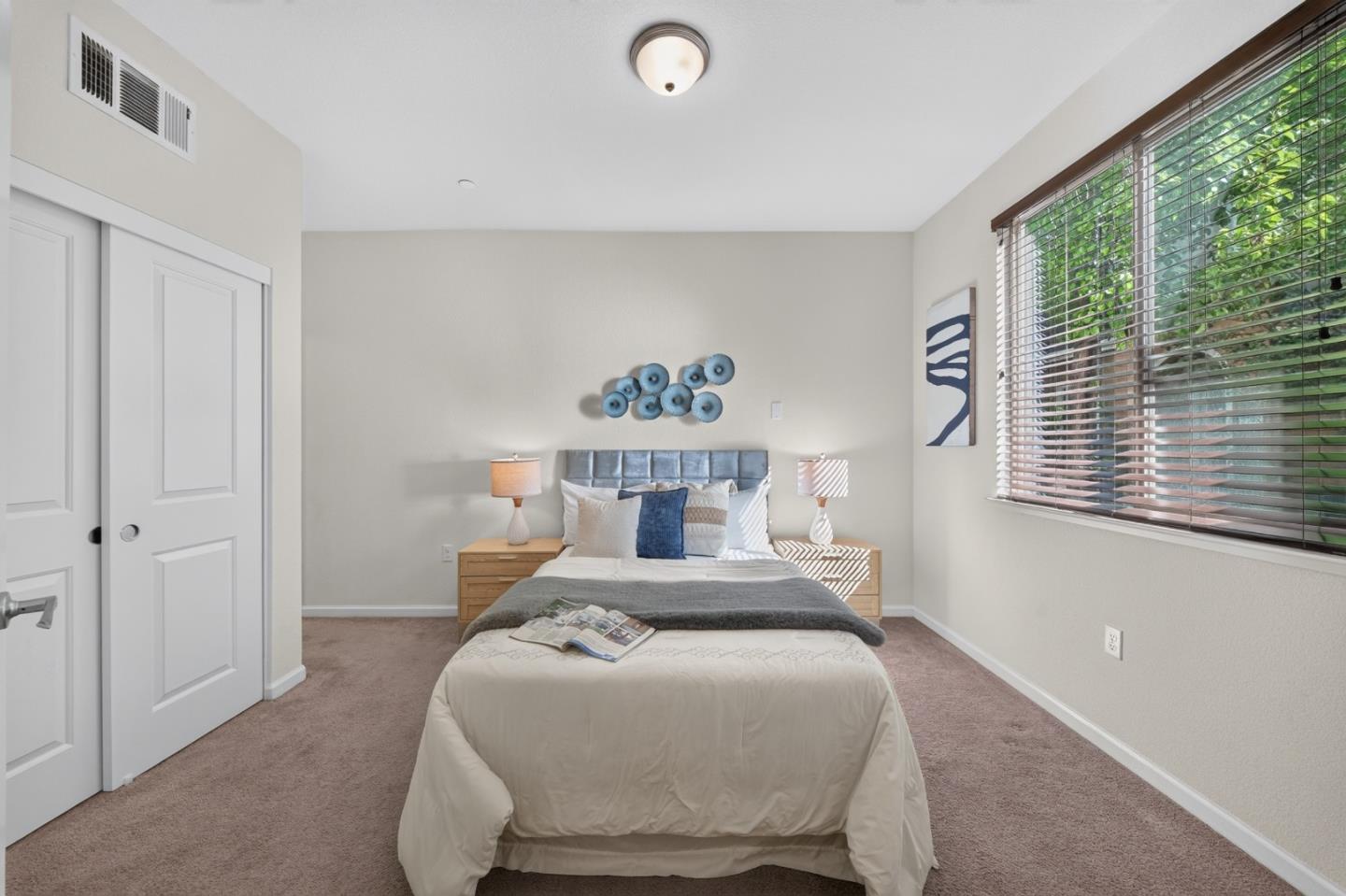 2712 Ferrara CIR