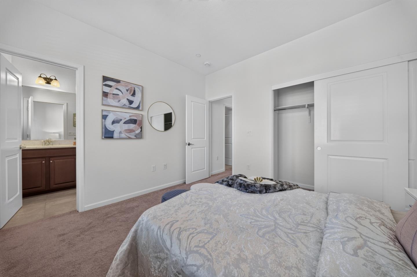 2712 Ferrara CIR