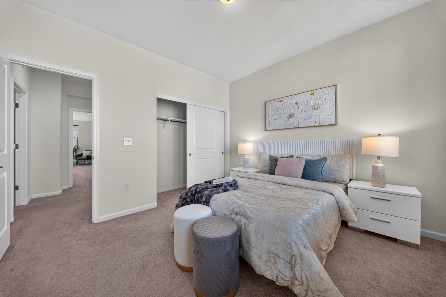 2712 Ferrara CIR