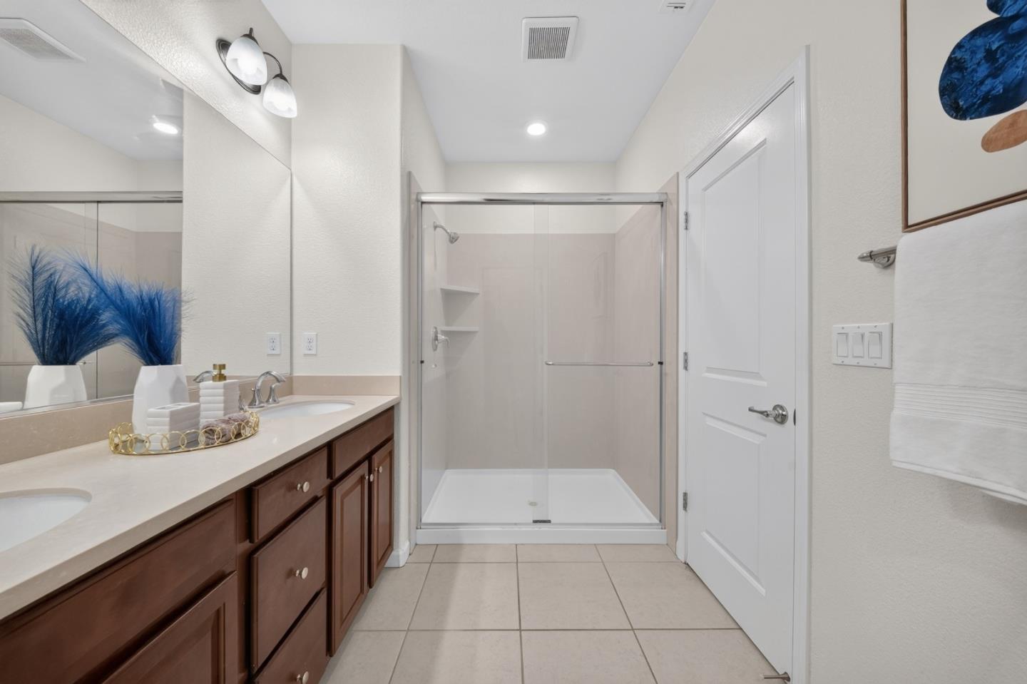 2712 Ferrara CIR