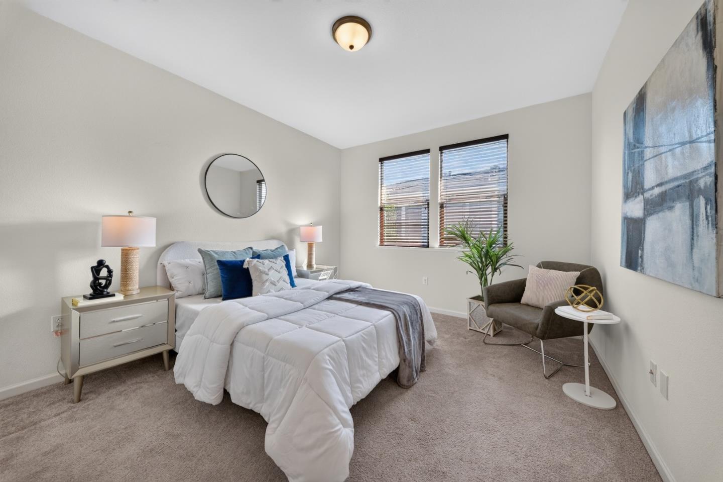 2712 Ferrara CIR