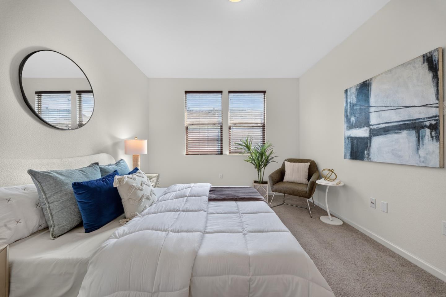 2712 Ferrara CIR
