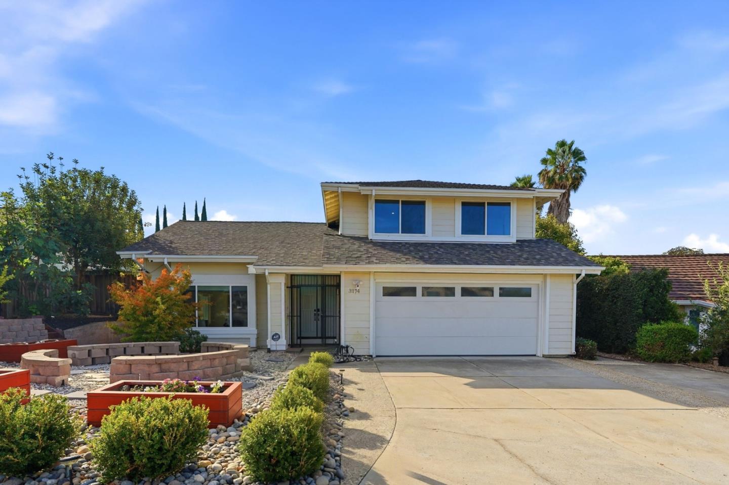3174 Adamswood DR