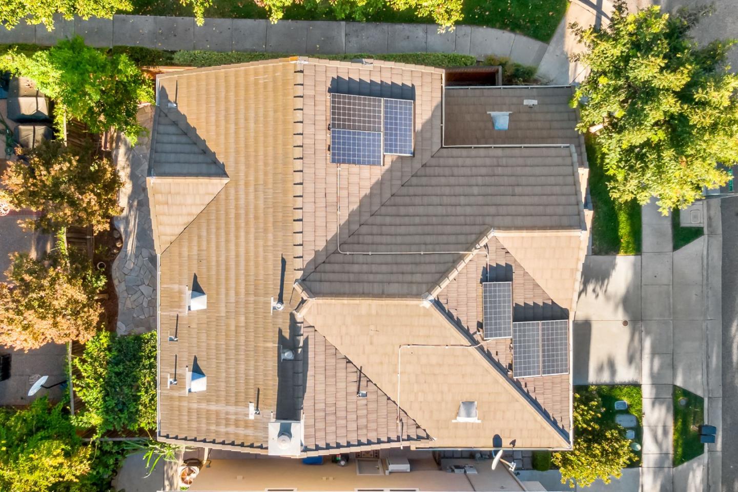 945 Desmet DR