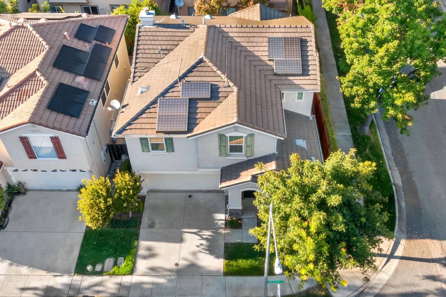 945 Desmet DR