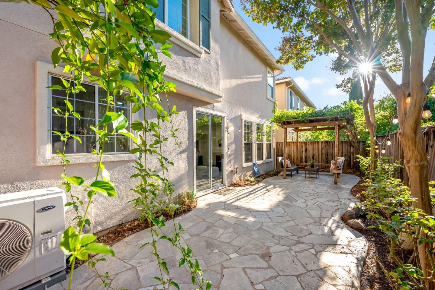 945 Desmet DR