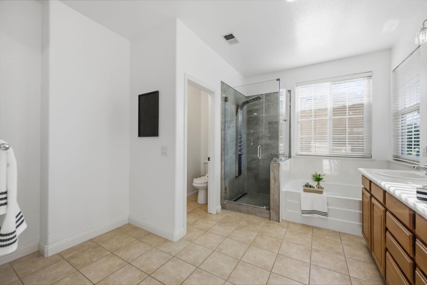 945 Desmet DR