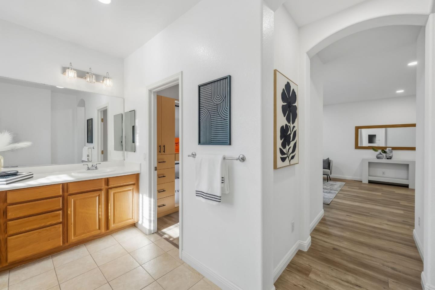 945 Desmet DR