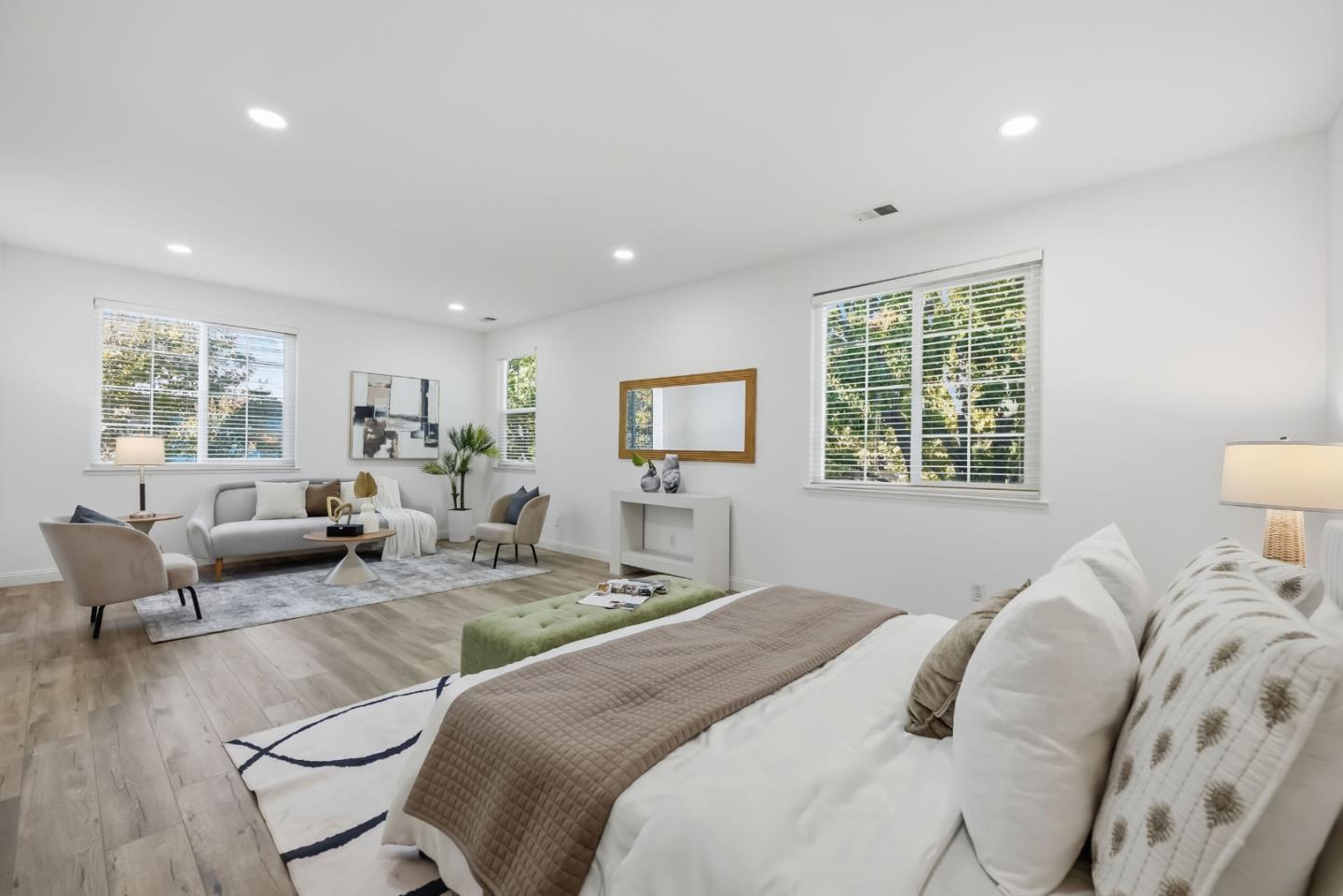 945 Desmet DR