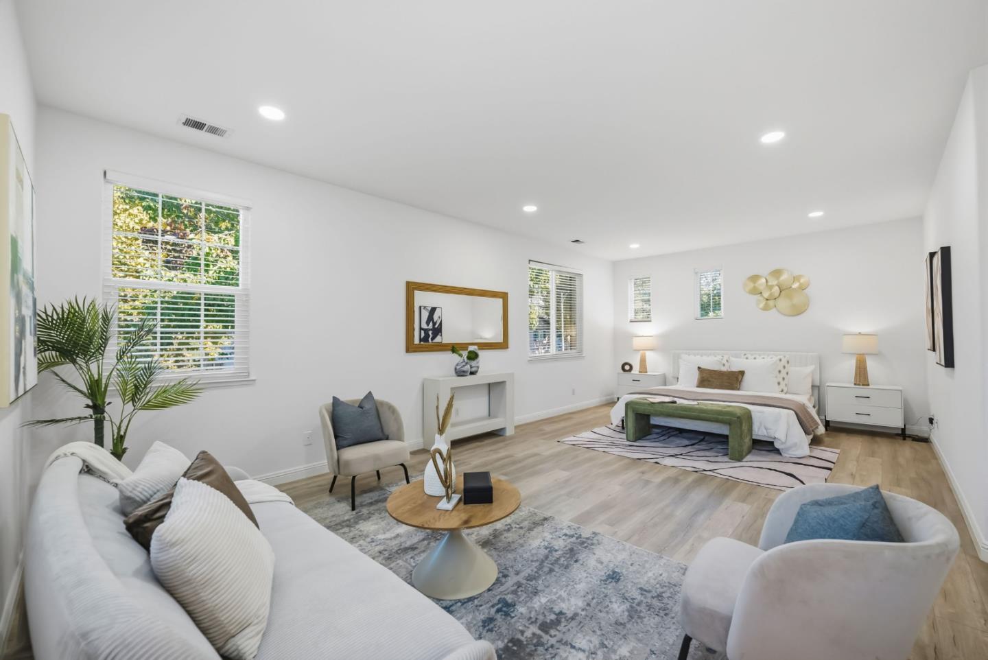 945 Desmet DR