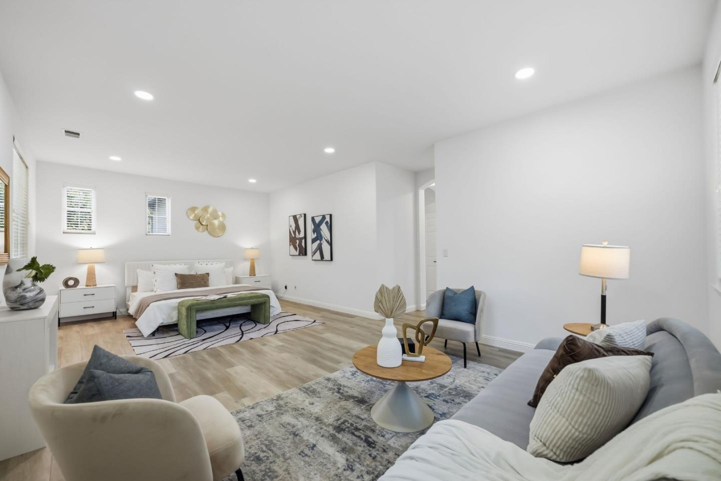 945 Desmet DR