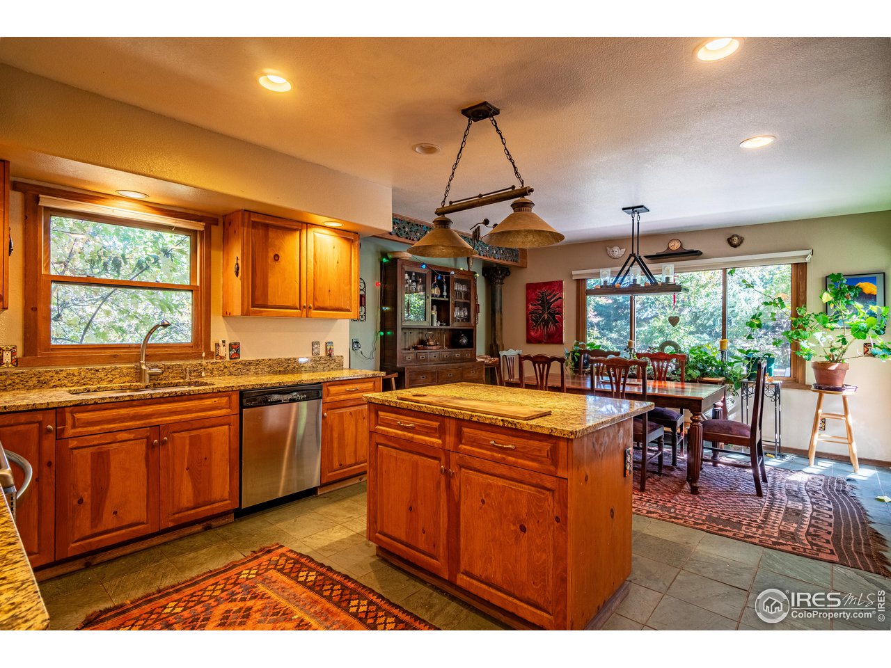 5362 Hawthorn Trl