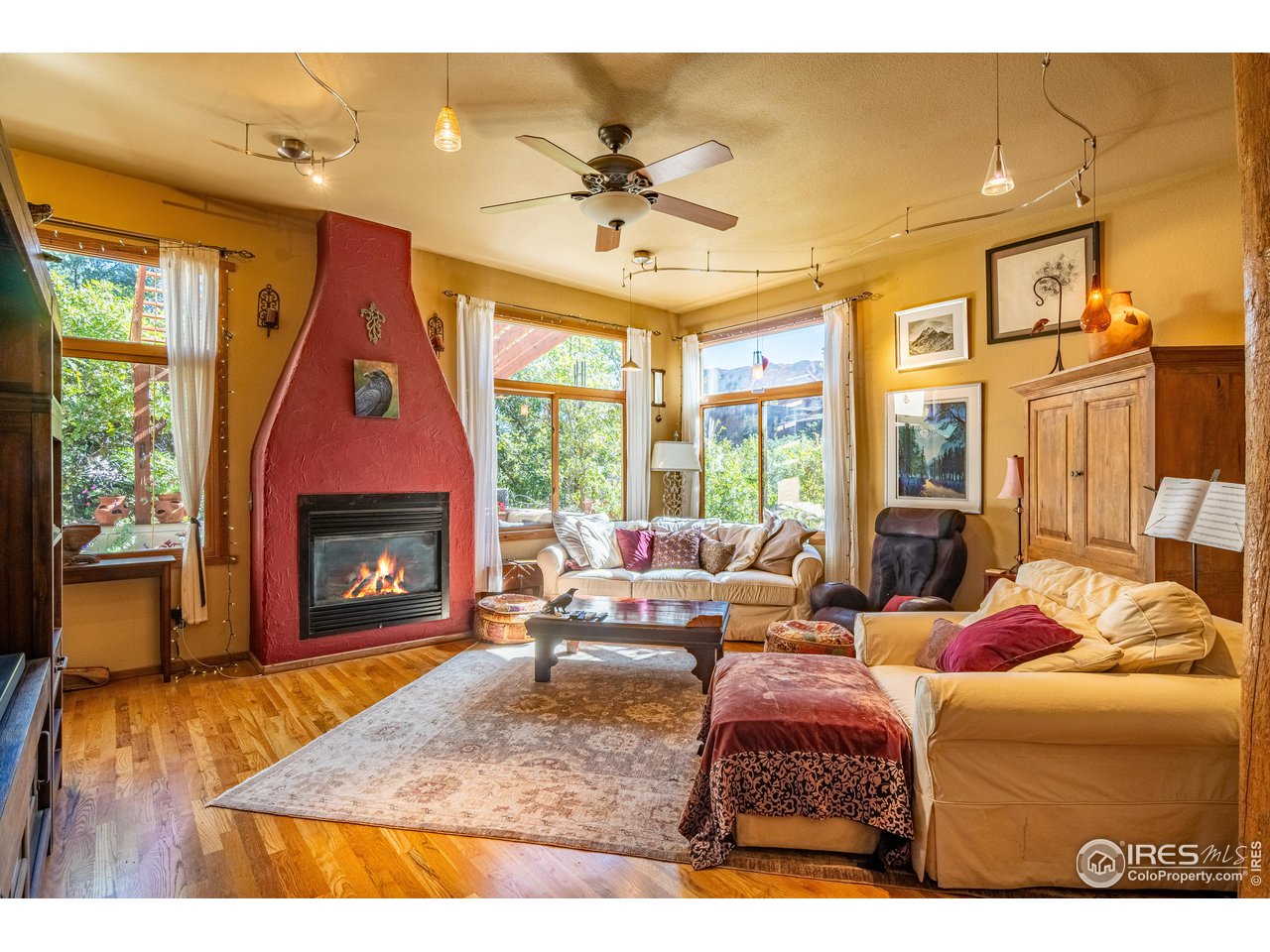 5362 Hawthorn Trl