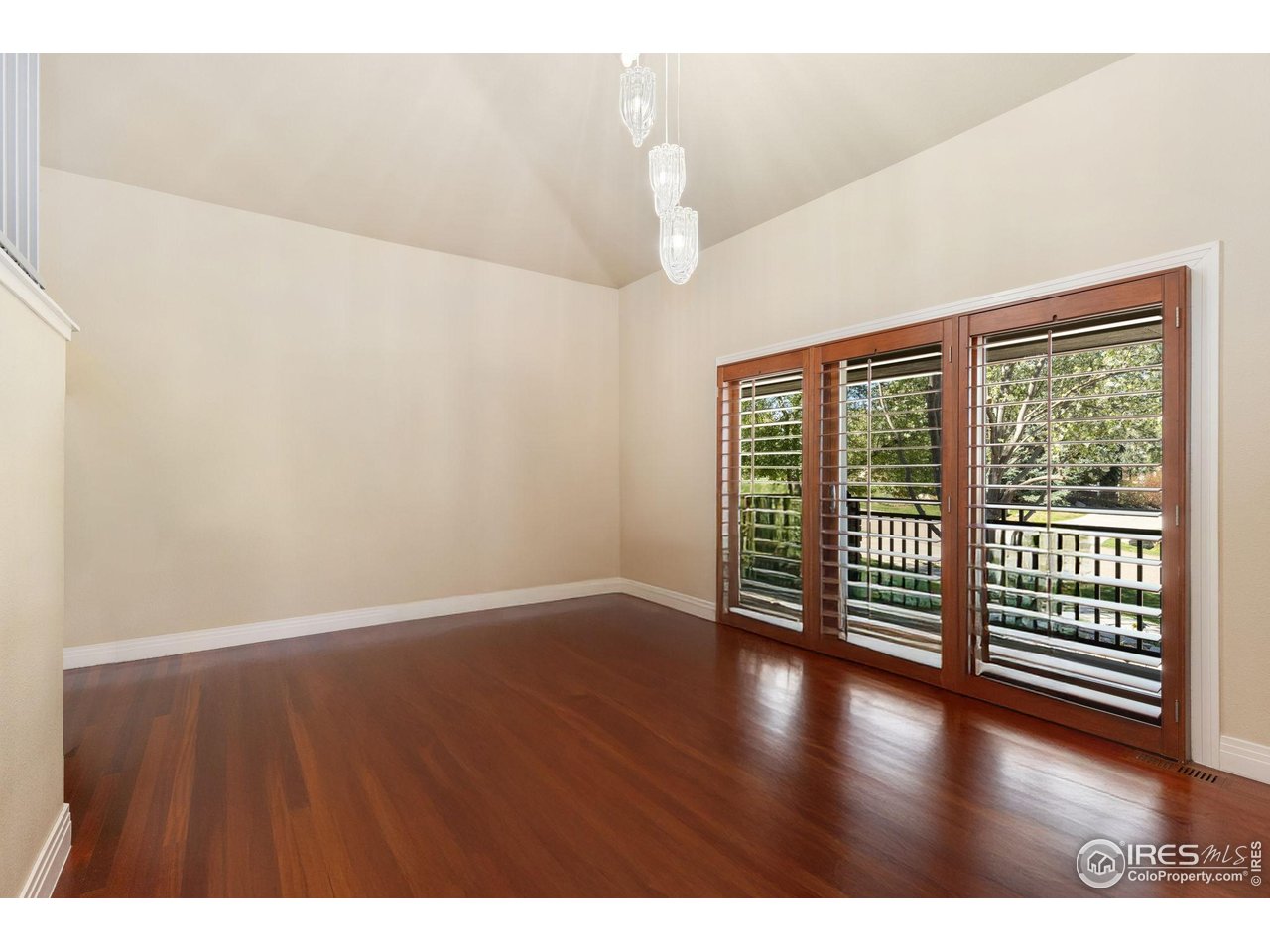 7220 Spring Creek Cir