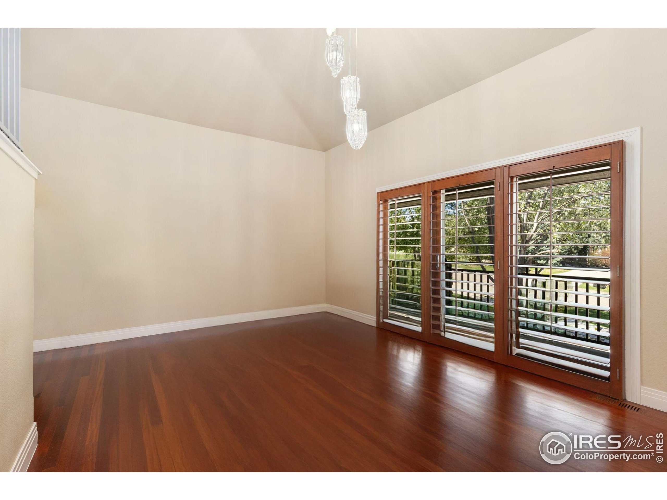 7220 Spring Creek Cir