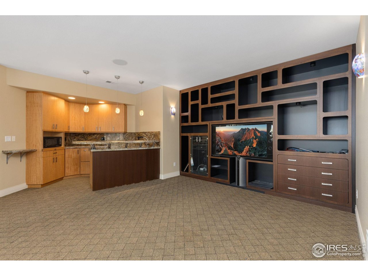 7220 Spring Creek Cir