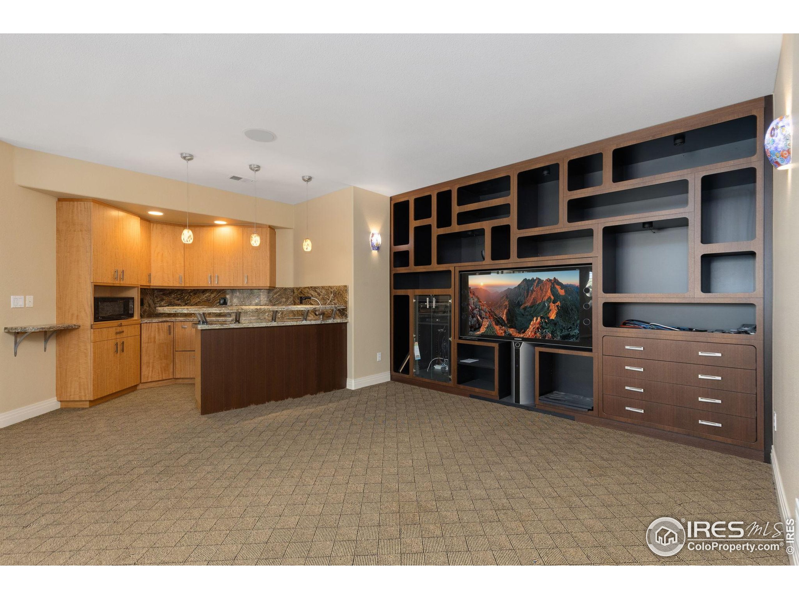 7220 Spring Creek Cir